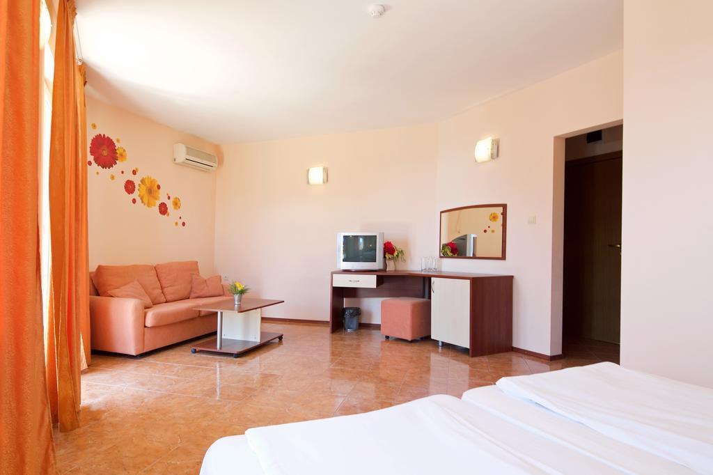 Sunny Flower Family Hotel Sunny Beach Phòng bức ảnh