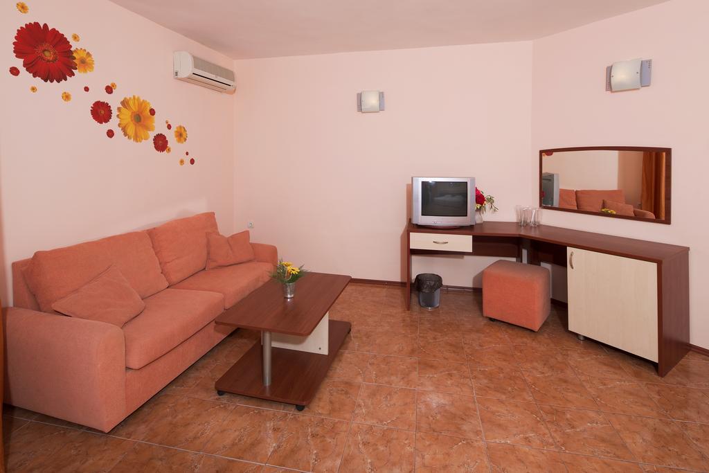Sunny Flower Family Hotel Sunny Beach Phòng bức ảnh